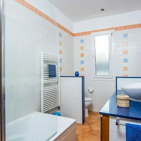 Villa Cala Llonga Sleeps 6 Pool Air Con Wifi