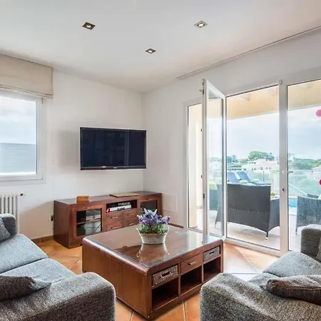 Cala Llonga Sleeps 6 Pool Air Con Wifi Villa Cala Llonga (Menorca)